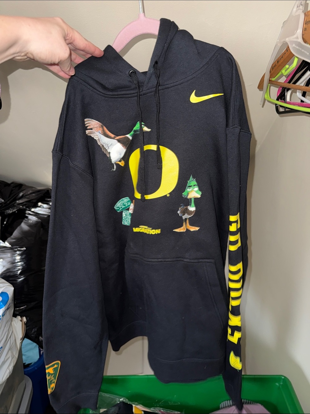Men's Nike Black Oregon Ducks x Migration Pullover Hoodie - Picture 4 of 7